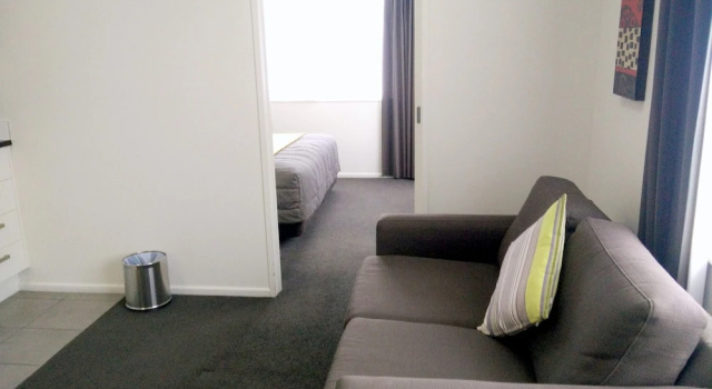 Апартаменты Standard Airport Palms Motel