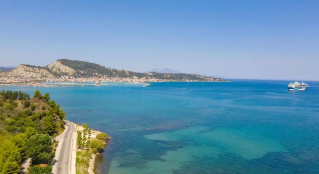 Люкс Venetico Beachfront Apartments & Suites - Sea View Suite