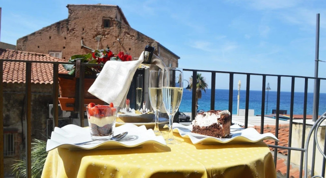 Полулюкс с балконом и с видом на море Hotel Palazzo Krataiis