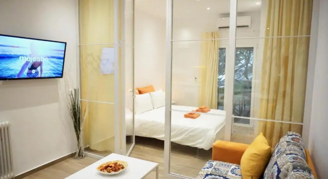 Студия Spacious Peaceful Studio with Garden Patio
