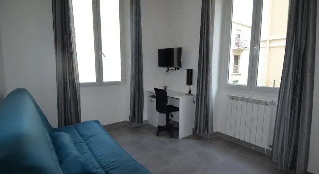 Quiet Modern Studio In The Heights Of The Port Of Nice, Забронировать Апартаменты/квартира Ницца Приморские Альпы, рядом с Гора Борон