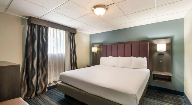 Двухместный люкс с 2 комнатами Best Western Inn Winchester