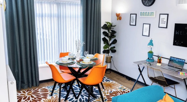 Stunning 3bedroom Home Ideal for Long & Short Stay, Prenota Hotel Dudley 
