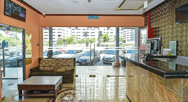 OYO 90703 Hotel Rim Global