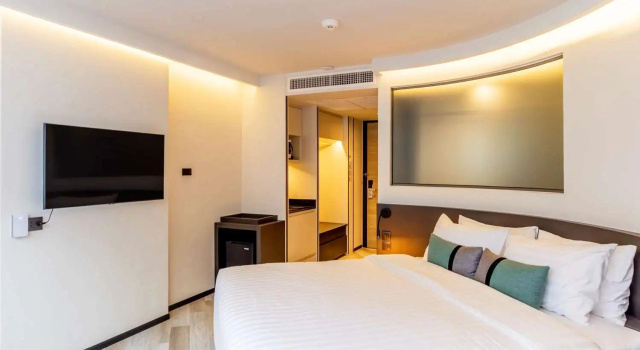 Двухместный номер Premier с видом на город Seekers Finders Rama IV Hotel SureStay Collection by BW