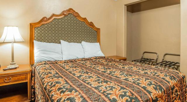 Шестиместный люкс Riverton Inn & Suites Riverton