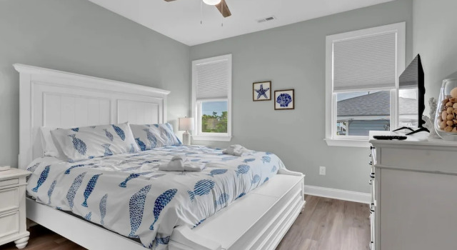 Walk to Beach Pool Ocean View Parking Bunk Beds, Забронировать Вилла Отели Холли Ридж с парковкой, Парковка