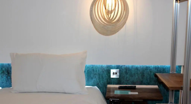 RIOSHOUSE Henley