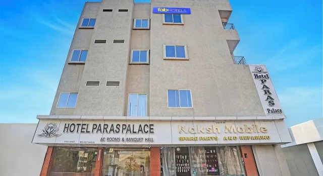FabHotel Paras Palace - Sant haridas railway station, Забронировать Отель Отели штата Махараштры 3 звезды, 3*