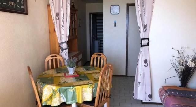 Appartement Port Leucate, 2 pièces, 4 personnes - FR-1-81-59, Book Lejlighed Hoteller i Corbières med parkering, Parkering