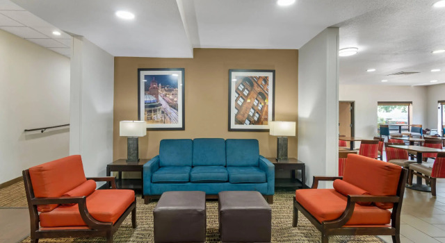 Comfort Inn & Suites Kansas City - Northeast