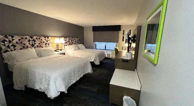 Четырёхместный номер Standard Hampton Inn by Hilton Wabash