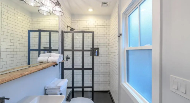 Двухместный номер Standard Black Elephant Hostel