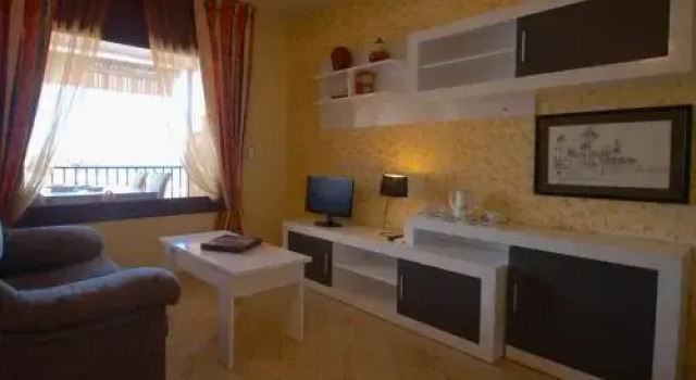 LETS HOLIDAYS SEA VIEWS APARTMENT in SA GABARRA, Забронировать Апартаменты/квартира Апартаменты Тосса-де-Мар, рядом с Часовня Богоматери Сокорро, Апартаменты/квартира