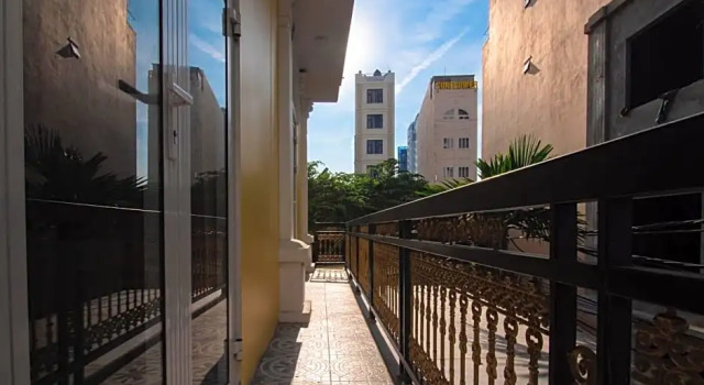 Номер Deluxe с балконом Hanh Phuoc Hotel