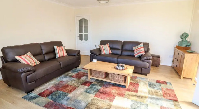 Cesail Y Mynydd, Book Hotel Dyserth Clwyd