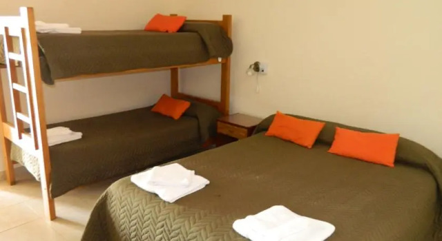 Motel A.C.A. Cipolletti, Rezerwuj Motel Hotele w Río Negro z basenem, Basen