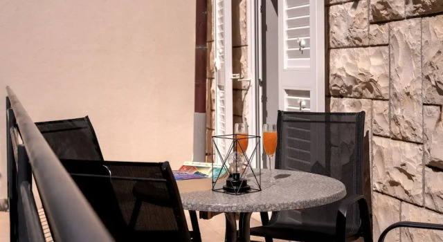 Апартаменты Deluxe Beachfront Villa near Zlatni rat