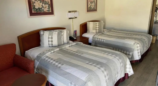 Двухместный номер Standard Colonial Inn