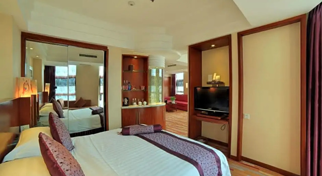 Люкс Gem Flower Jinyu Sunshine Hotel