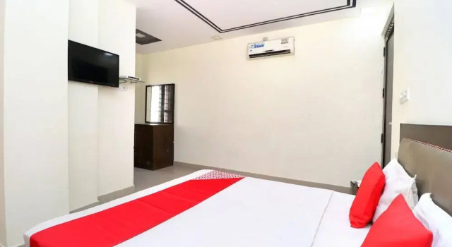 Hotel Shree Om by OYO Rooms, Забронировать Отель Амбала штат Харьяна