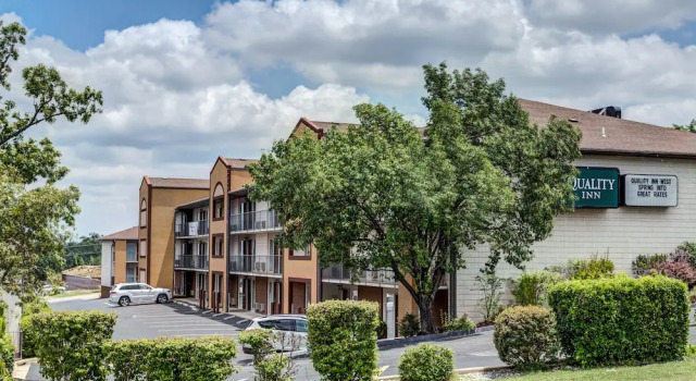 Comfort Inn West Branson, Забронировать Отель Отели Table Rock Lake с парковкой, Парковка