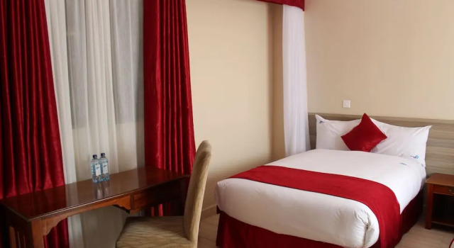 Номер Standard с балконом 67 Athi Hotel