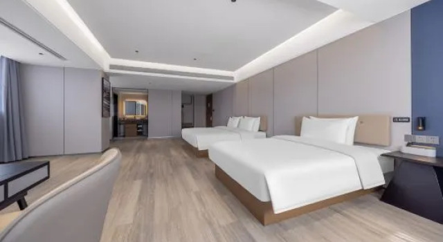 Семейный люкс с видом на город Yishang Hotel (Yuxi Hongta Wanda Plaza Xiaomiao Street)