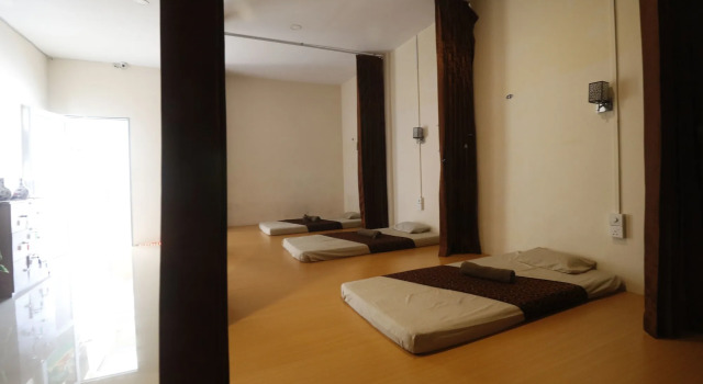 RedDoorz Plus @ Tanjung Uncang Batam, Book Hotel Hotels in Batam with Breakfast, Breakfasts