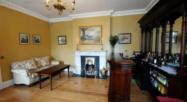 Ashbrook Arms Townhouse and Restaurant, Book Hotel Durrow Laois