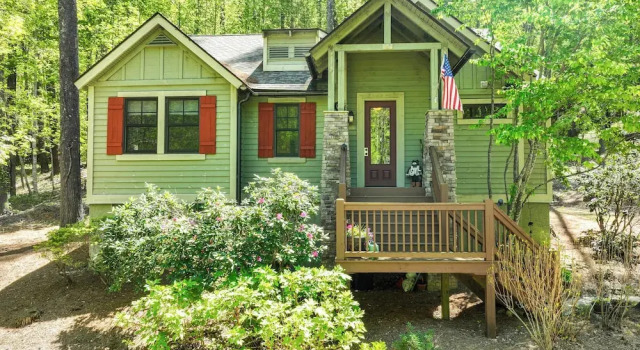 Коттедж 4 Mi to Lake: Tuckasegee Gem w/ Pool, Beach Access