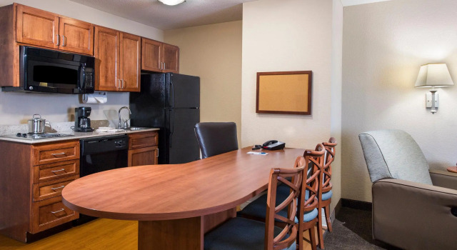 Двухместный люкс c 1 комнатой Candlewood Suites Macon by IHG