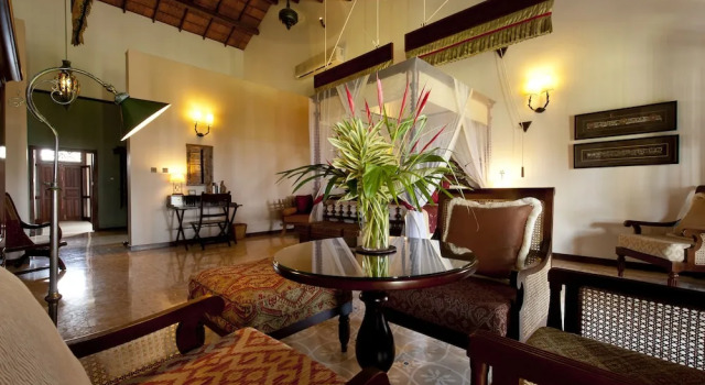 Коттедж с балконом Reef Villa