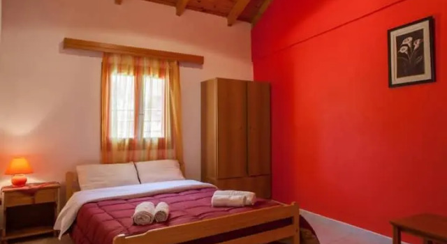 Pink house, Prenota Appartamento Drepano 