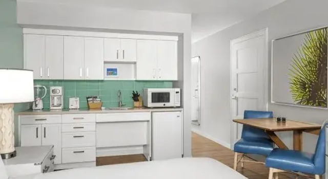 Двухместный люкс Elysian Beach Resort