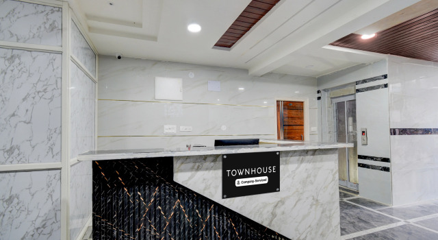 Townhouse Financial District Circle, Rezerwuj Dom wakacyjny Gundipet 