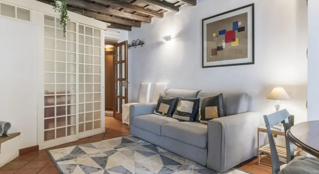 Stylish Flat Domus Aurea