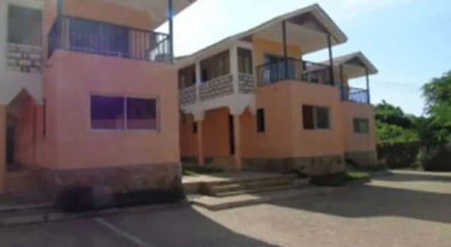 A Great Accommodation to Stay at to Have a Spectacula Relaxing Vacation, Book Bed and Breakfast Hotels in Coast Region with Parking, Parking