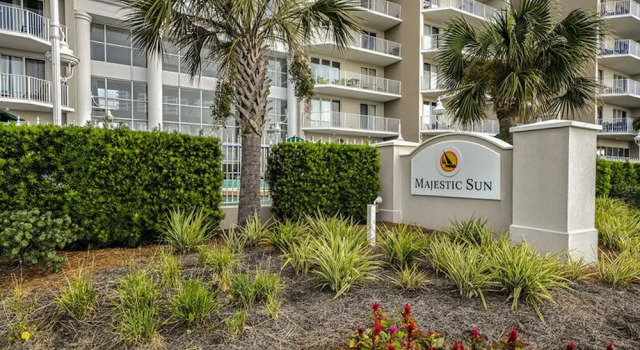 Majestic SUN 1001b by Bliss Beach Rentals, Rezerwuj Hotel Hotele w Emerald Coast z parkingiem, Parking