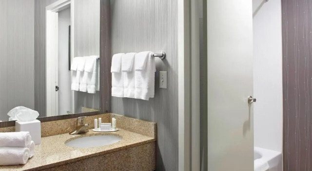 Номер Standard Courtyard by Marriott State College