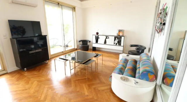 Beautiful 3 bedroom. Direct sea view. 401
