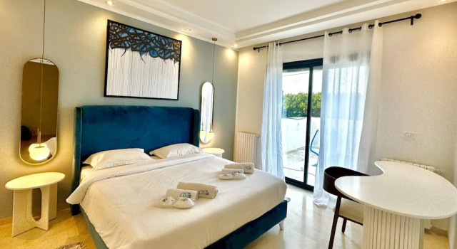 Villa Corniche vue mer et Piscine Chauff e, Book Villa Villaer i Tunis, Villa