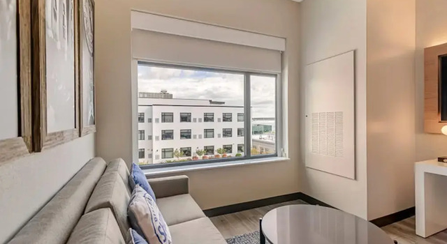Двухместный люкс с видом на гавань Cambria Hotel Portland Downtown Old Port