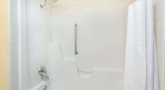 Номер Comfort Blue Way Inn & Suites Wichita East