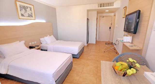 Трёхместный номер Standard с красивым видом из окна Golden Lotus hotel by Trend