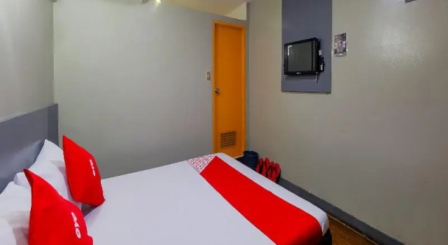 Люкс OYO 861 Rosas Travellers Inn