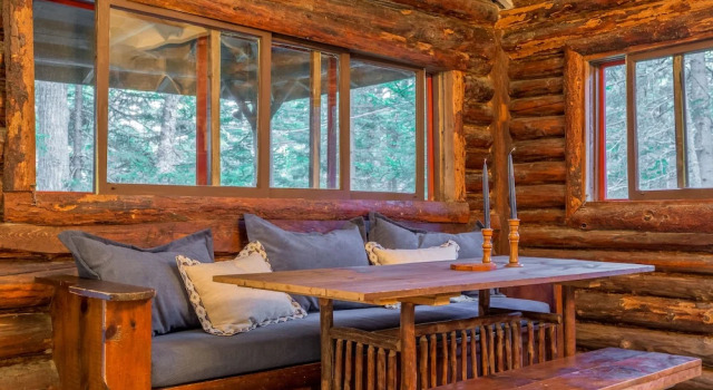 Mavooshen Retreat at Sprucewold by RedAwning, Book Hotel Boothbay 