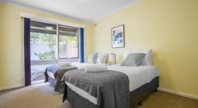 Коттедж с 4 комнатами Spacious Comfortable Home in Wheelers Hill+pool