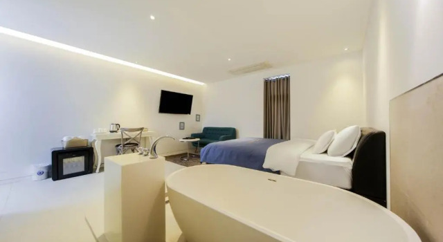 Двухместный номер Deluxe Hotel Myeongjak