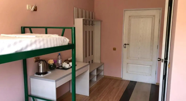 Кровать в общем номере (мужской номер) Hostel MANDARIN